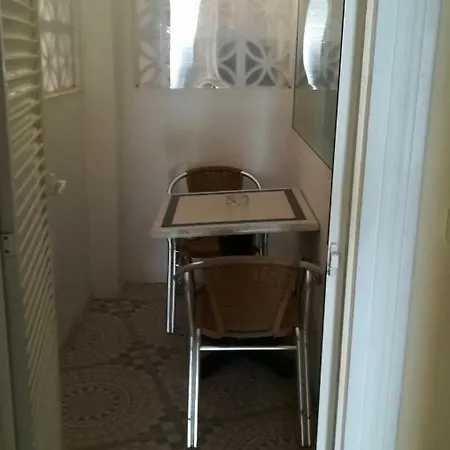 Hostel Marazul