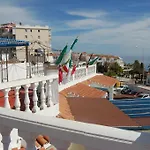 Marazul Hostal